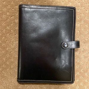 Coach classic padfolio